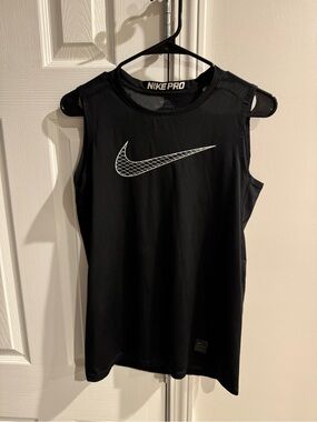 Nike pro tank top dry fit